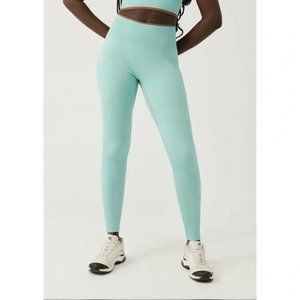 Outdoor Voices seamless rib 7/8 leggings Size Medium MD storm NEW